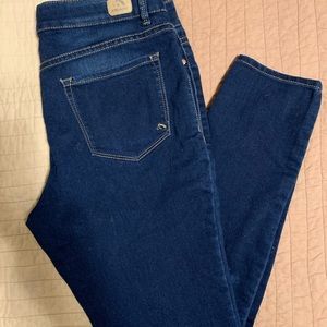 Jordache dark wash Super Skinny jeans 👖